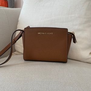 Tan Michael Kors Crossbody Bag
